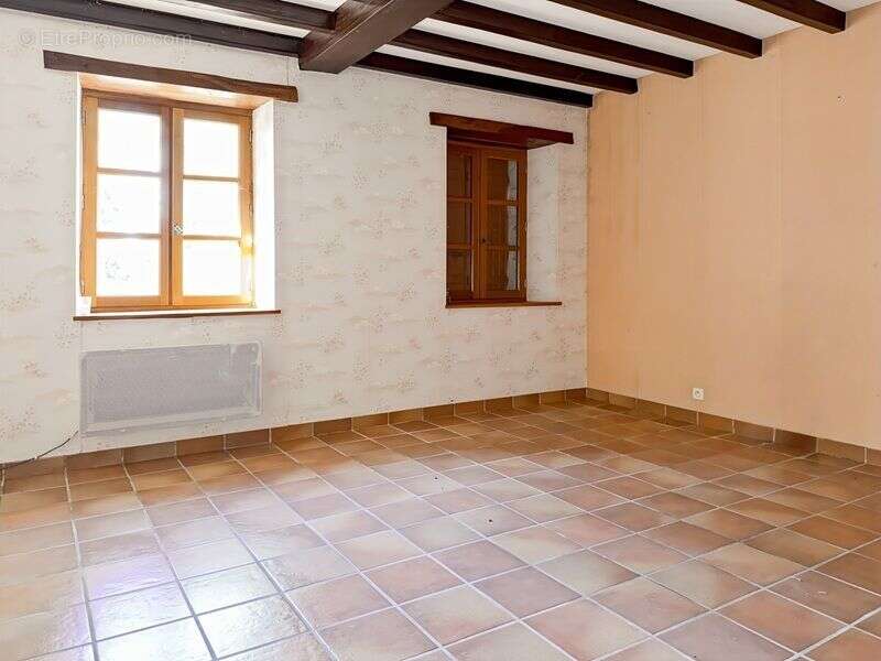 Maison à SAINTE-MERE