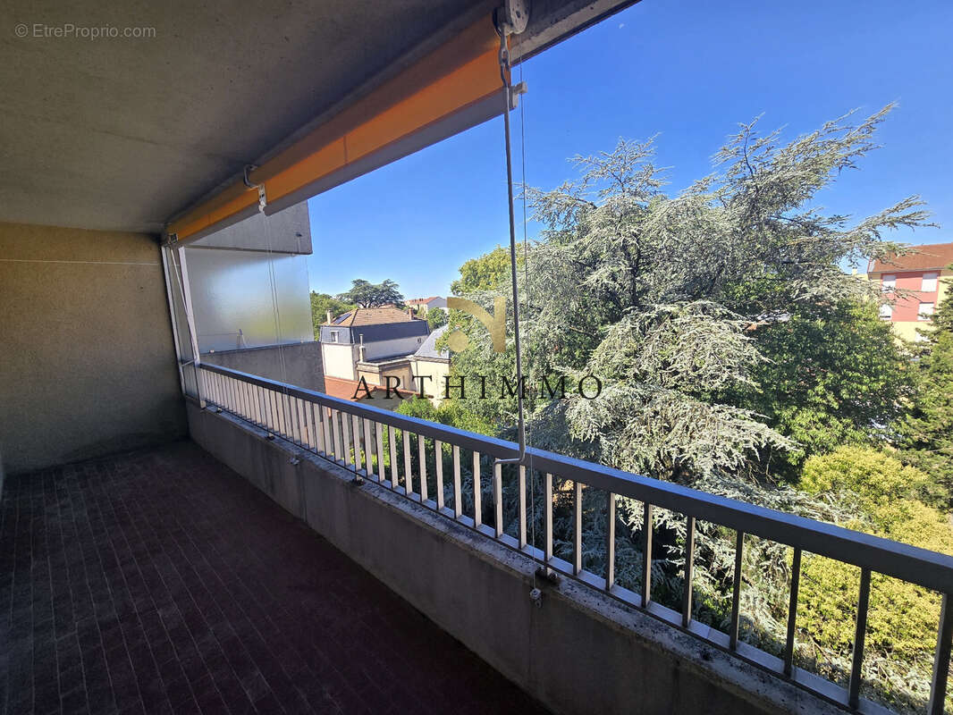 Appartement à ROMANS-SUR-ISERE