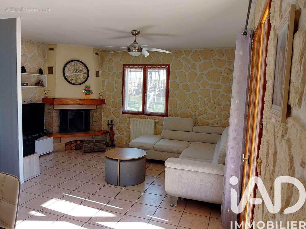 Maison 88 m² à Traize  - photo 2