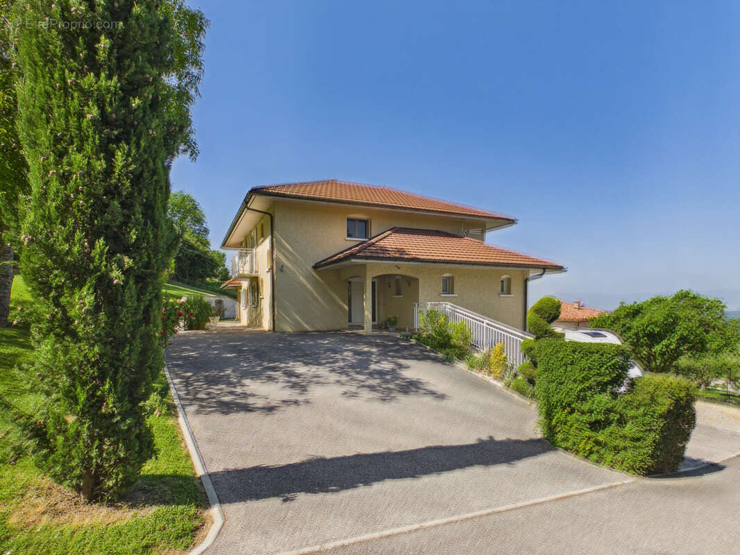 Maison à CRANVES-SALES