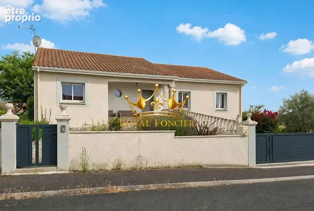 Maison à DANGE-SAINT-ROMAIN