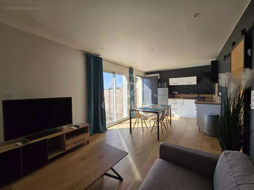 Maison à L'ISLE-SUR-LA-SORGUE