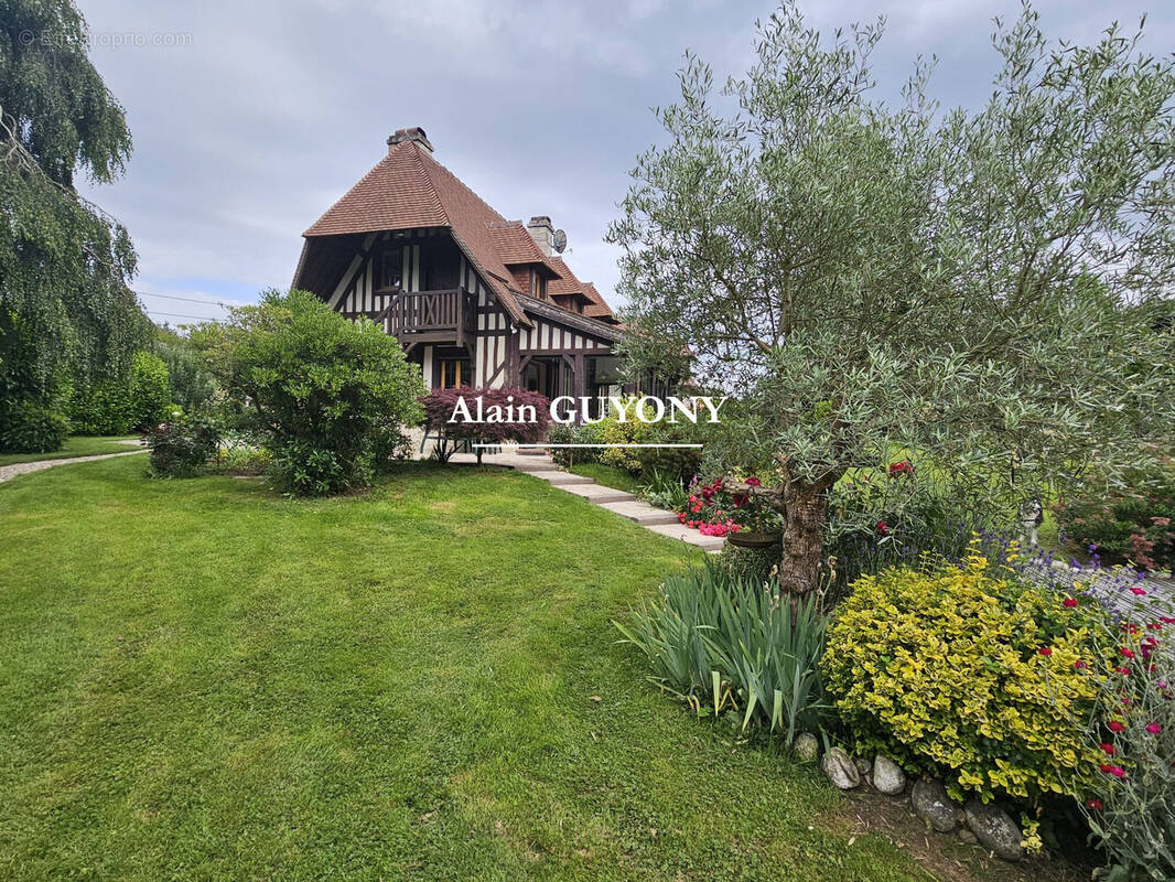Maison à PONT-L'EVEQUE