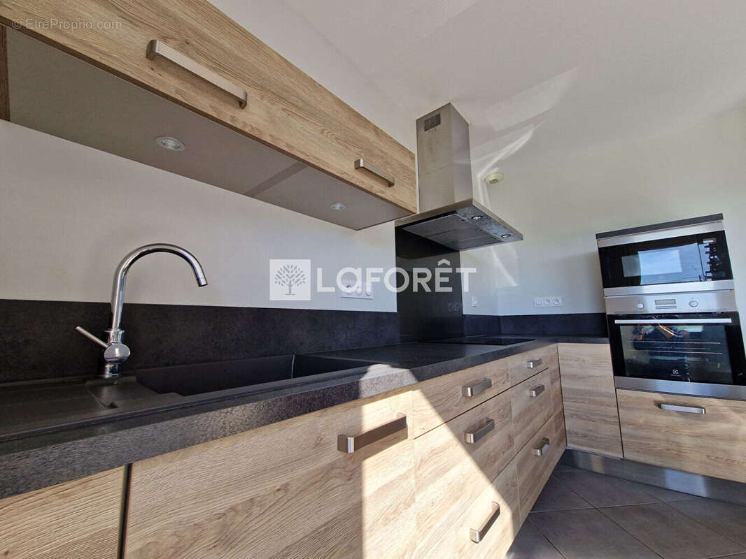 Maison à LE MONASTERE