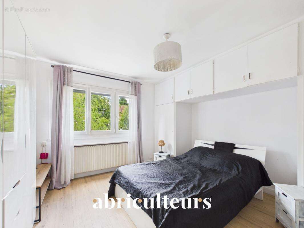 Maison à ENGHIEN-LES-BAINS