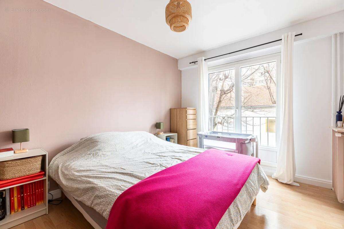 Appartement à CLICHY