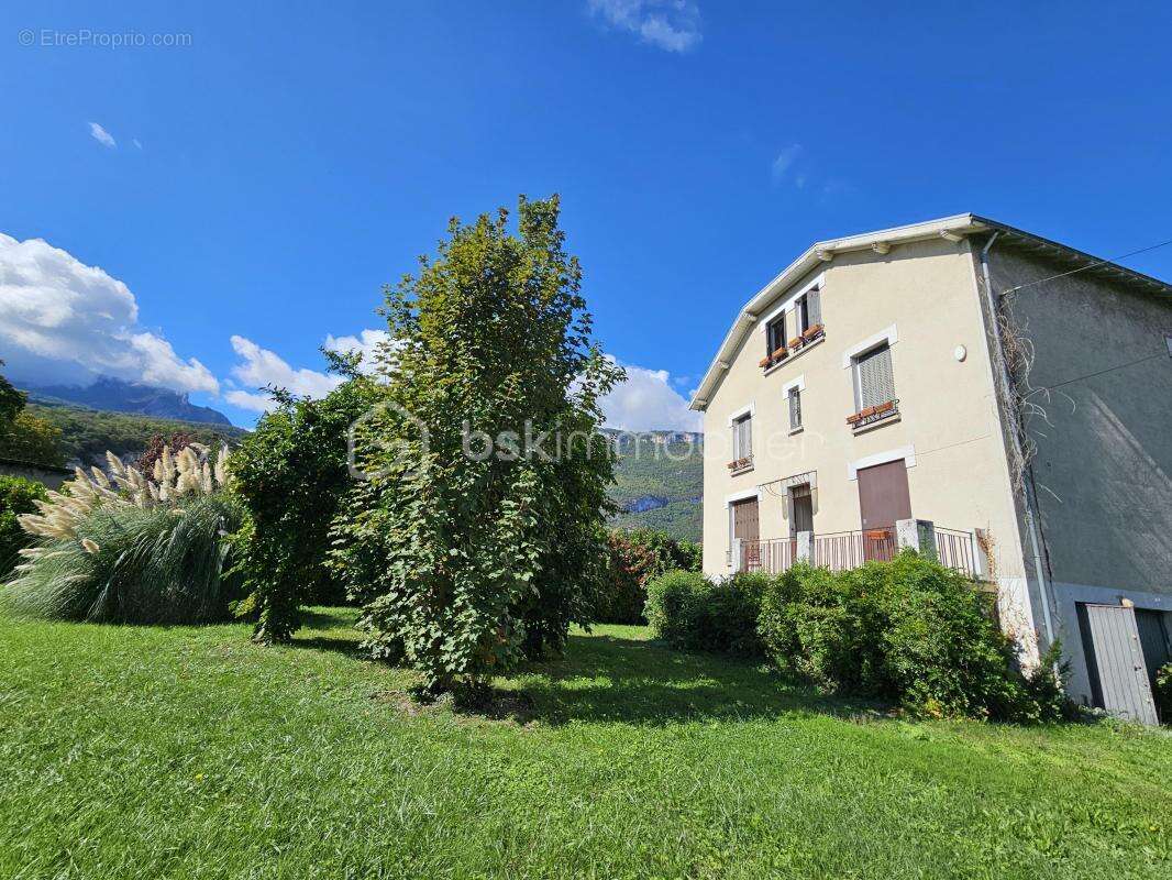 Maison à FONTAINE