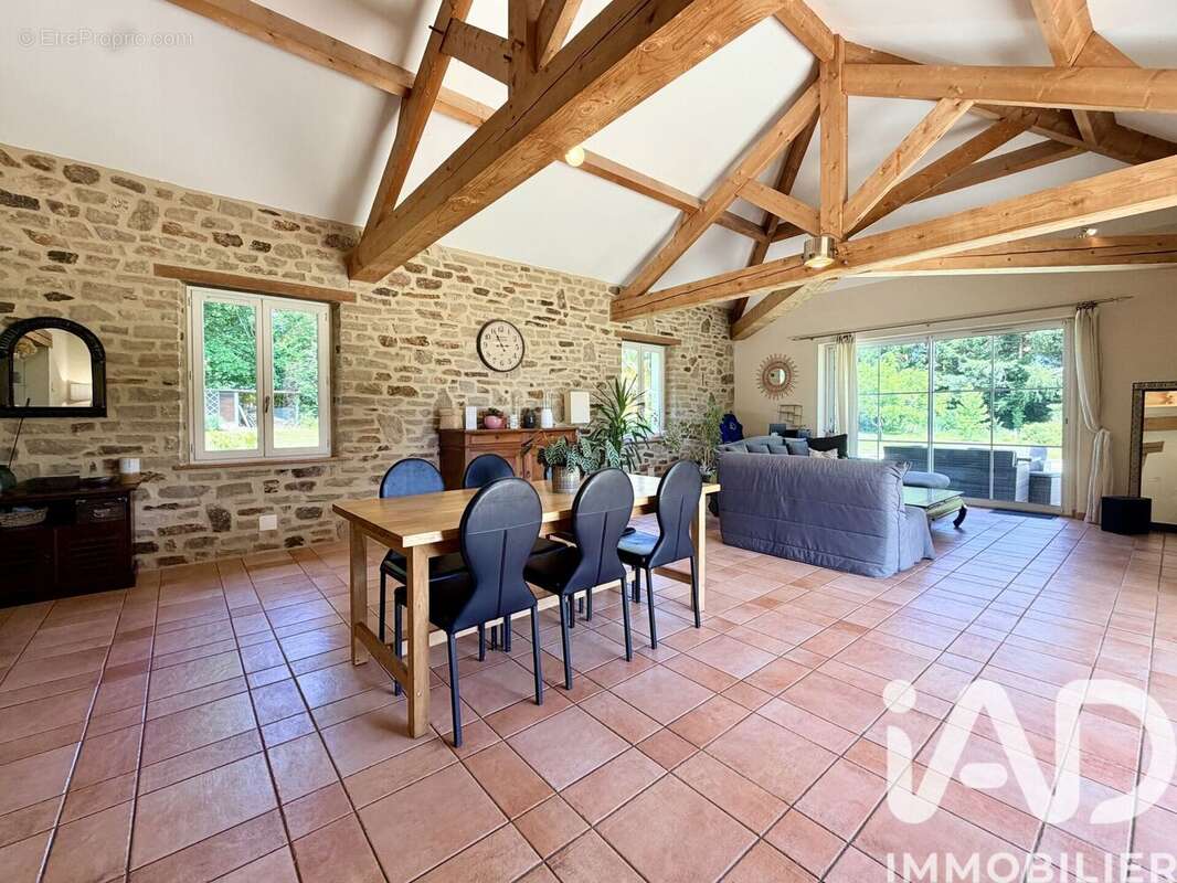 Photo 7 - Maison à SAINT-LEONARD-DE-NOBLAT
