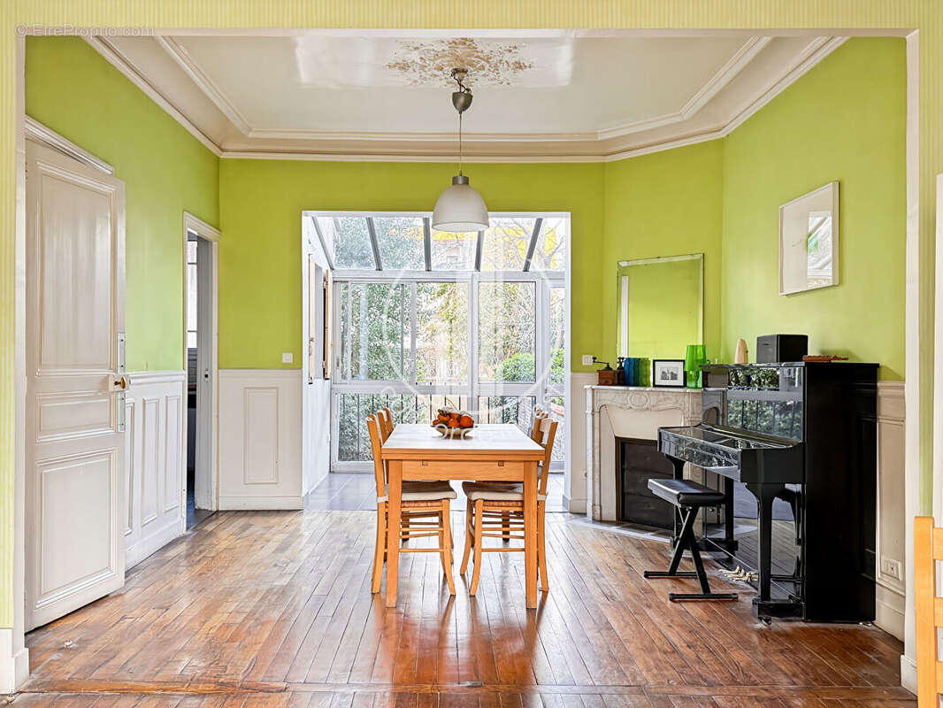 Maison à ASNIERES-SUR-SEINE