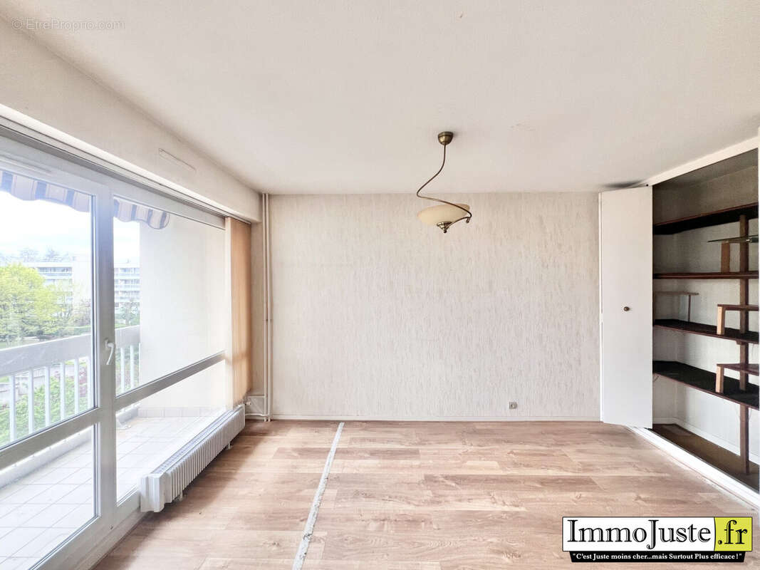 Appartement à ELANCOURT