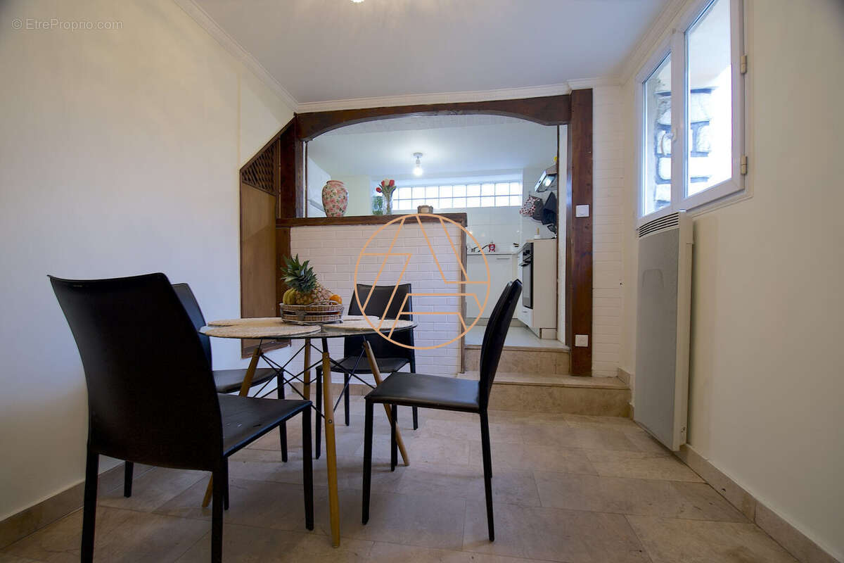 Maison à SAINT-MAUR-DES-FOSSES