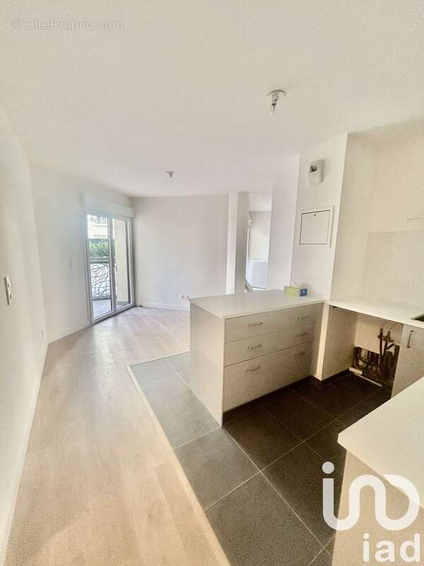 Photo 6 - Appartement à COURBEVOIE