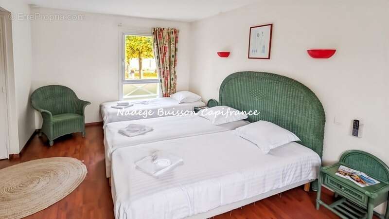 Appartement à COLLEVILLE-SUR-MER