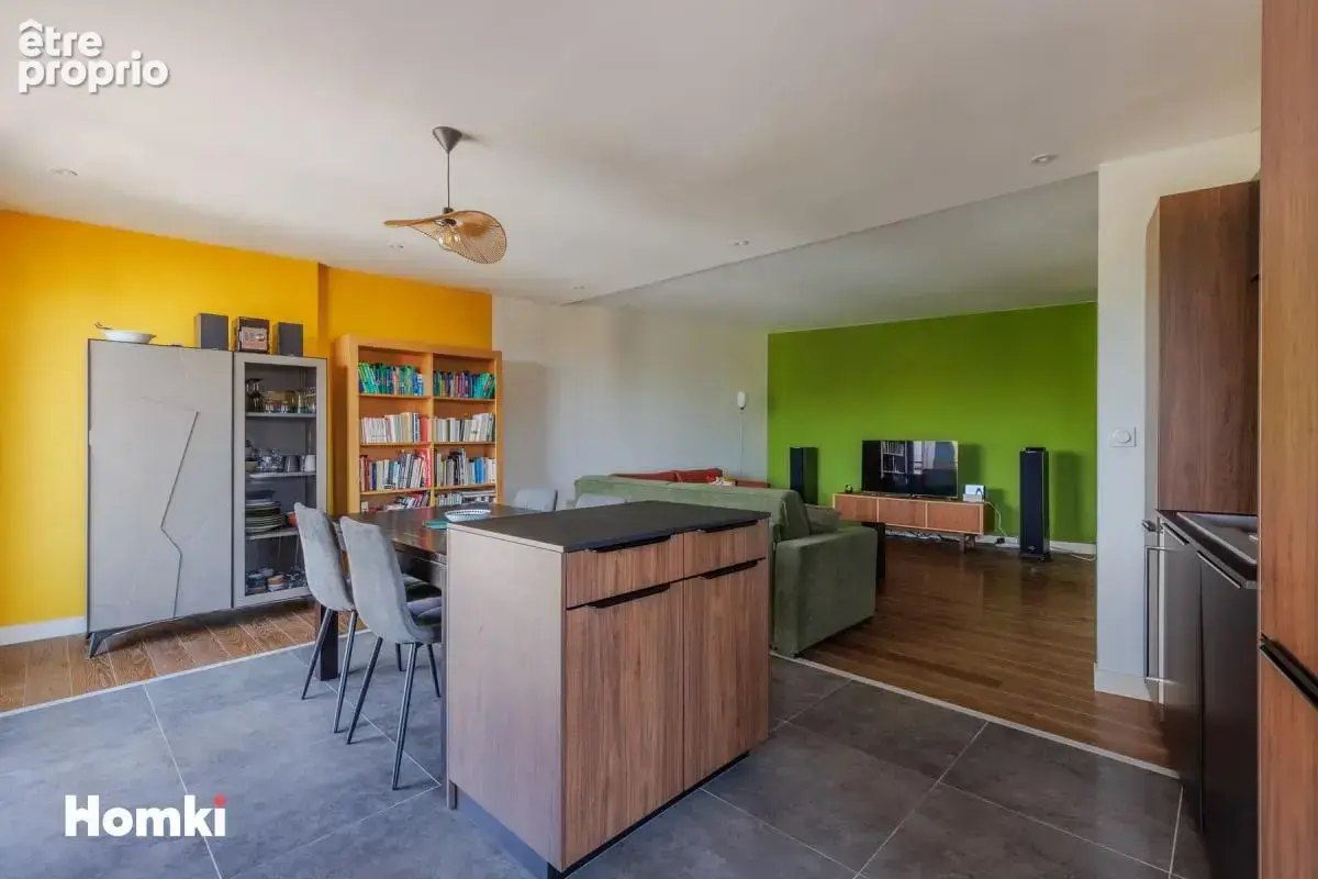 Appartement T3 de 73 m² - LYON 8 - PLACE GÉNÉRAL ANDRÉ - photo 3