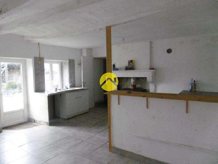 Maison à TOURNON-SAINT-MARTIN