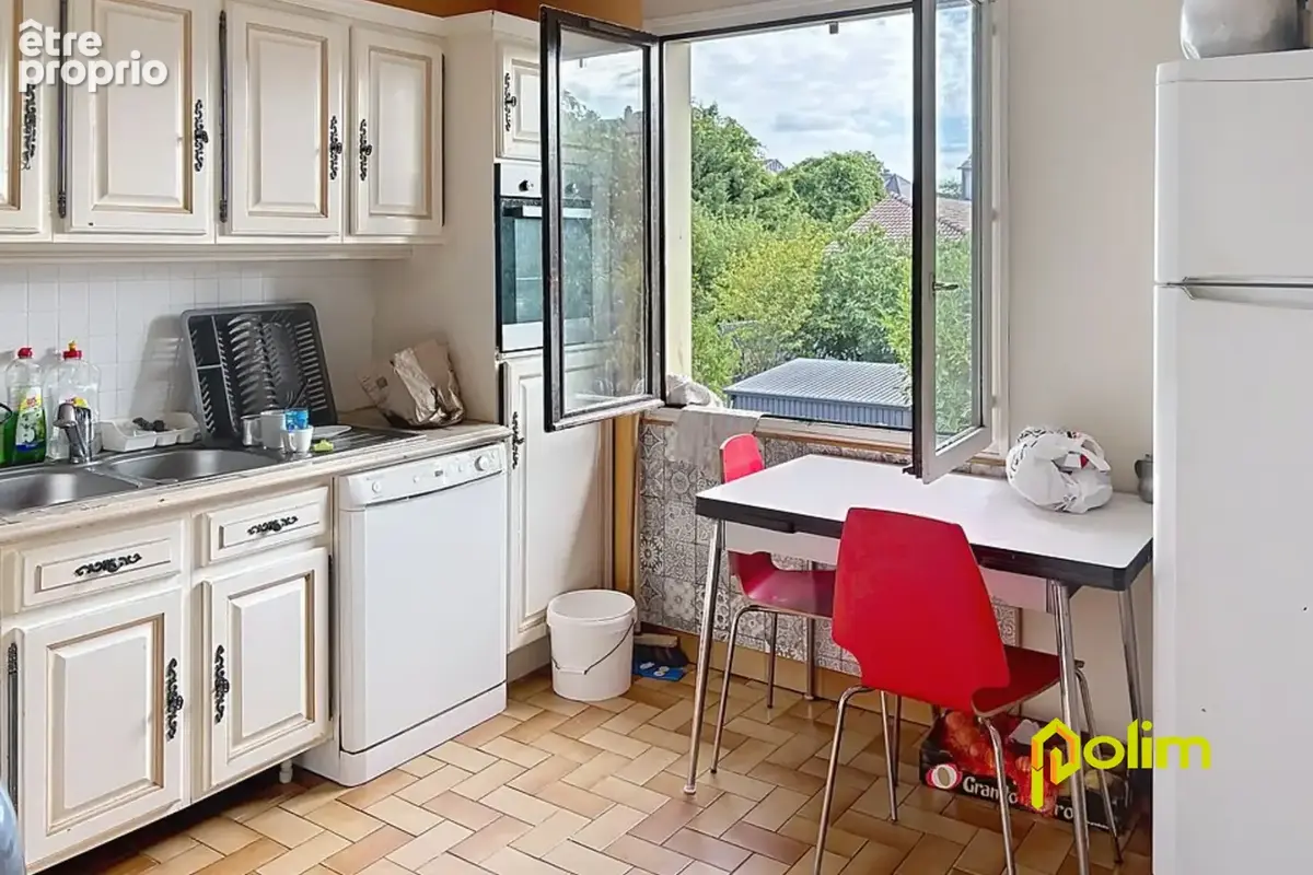 maison F6 sur sous-sol, idéalement placé - photo 3