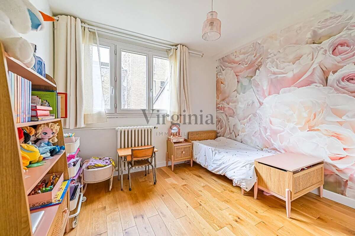 Appartement à CHARENTON-LE-PONT