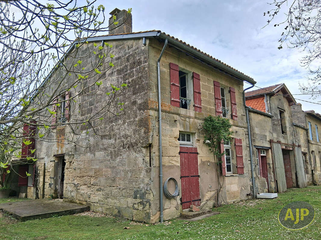 Appartement à PAUILLAC