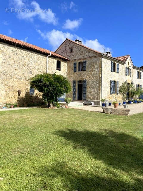 Grande maison de maître du 18ème avec dépendances - photo 22
