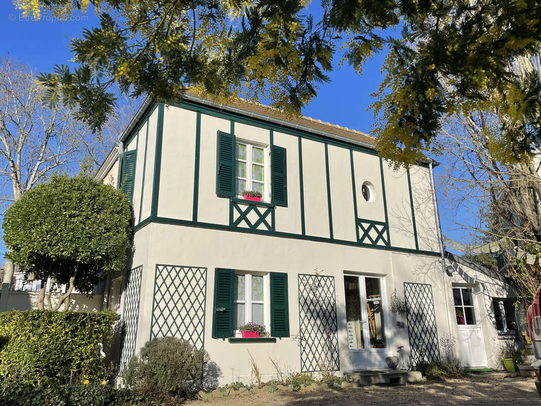 Maison à MAISONS-LAFFITTE