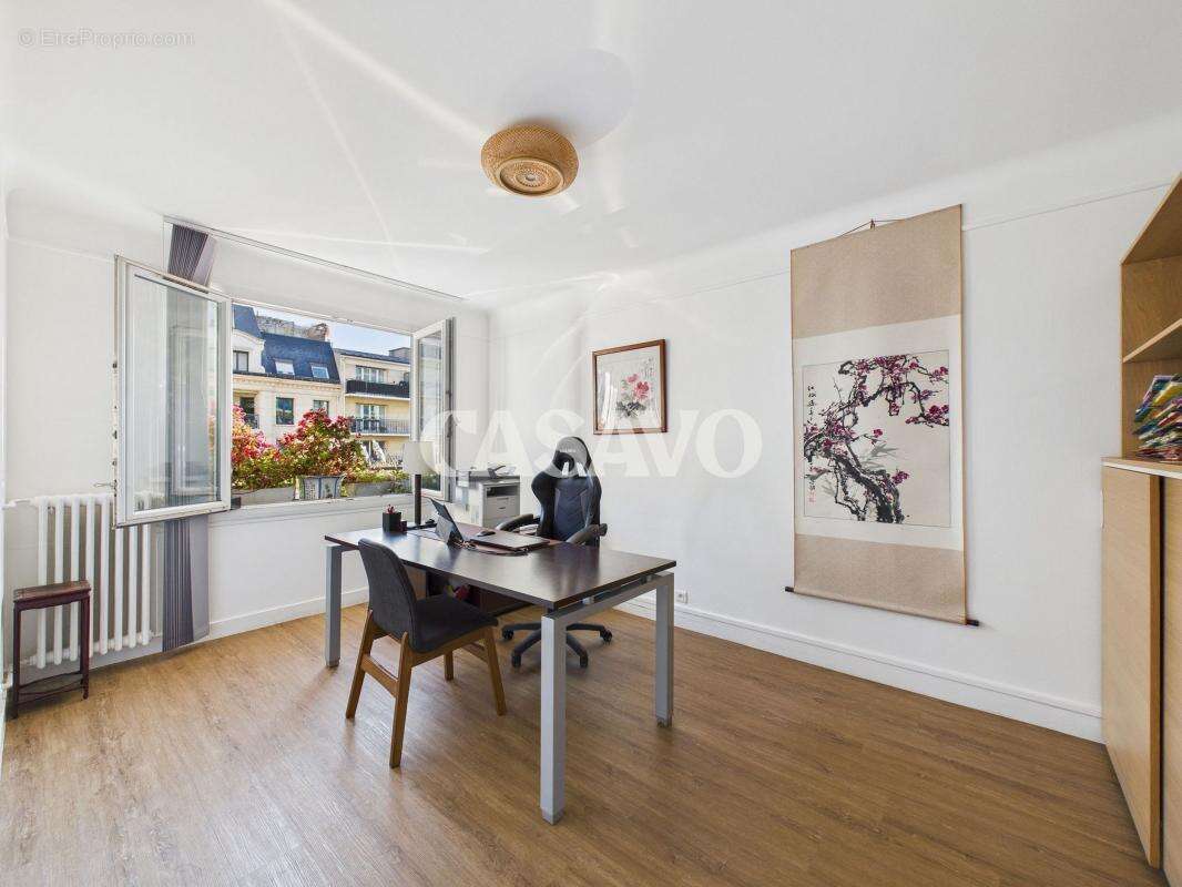 Appartement à CHARENTON-LE-PONT