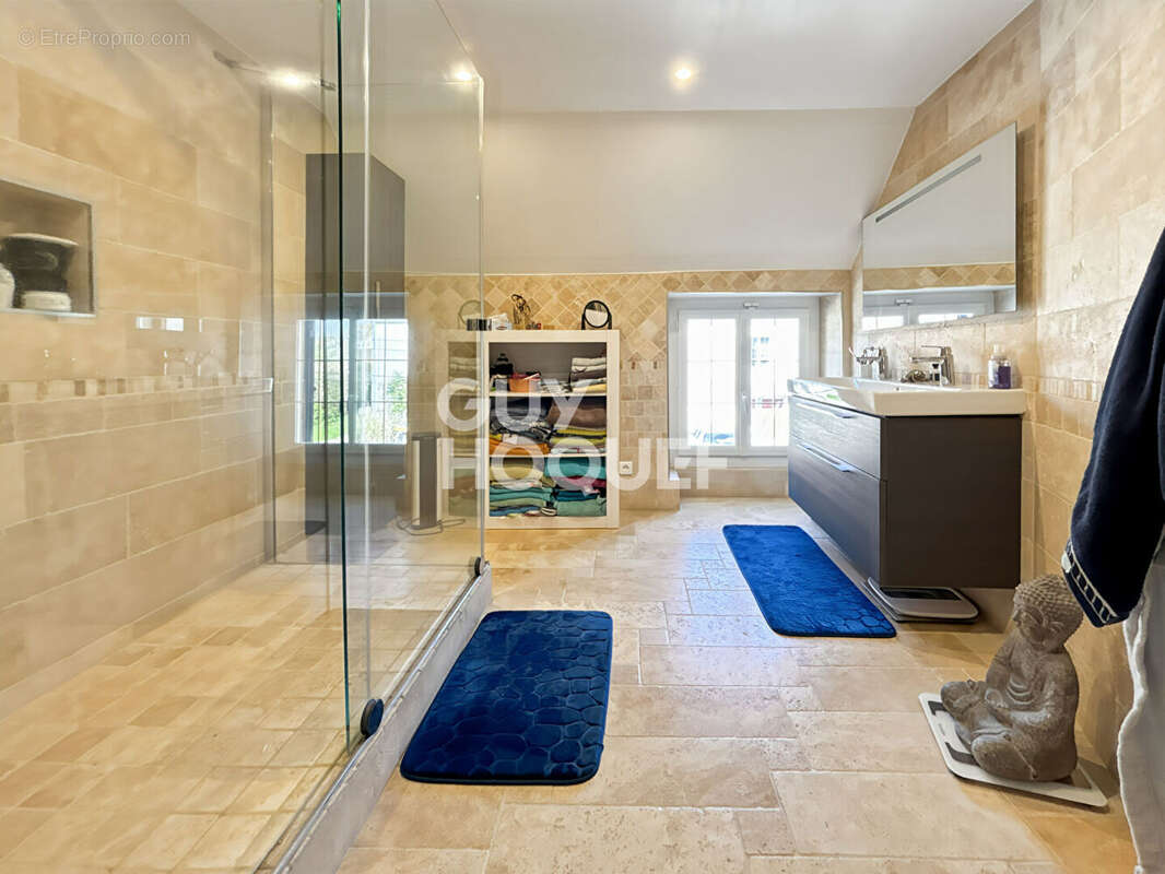 Maison à LA HOUSSAYE-EN-BRIE