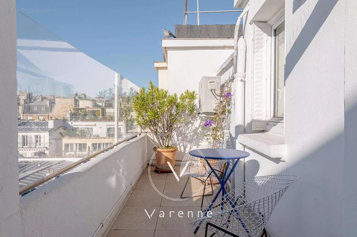 Appartement à PARIS-7E