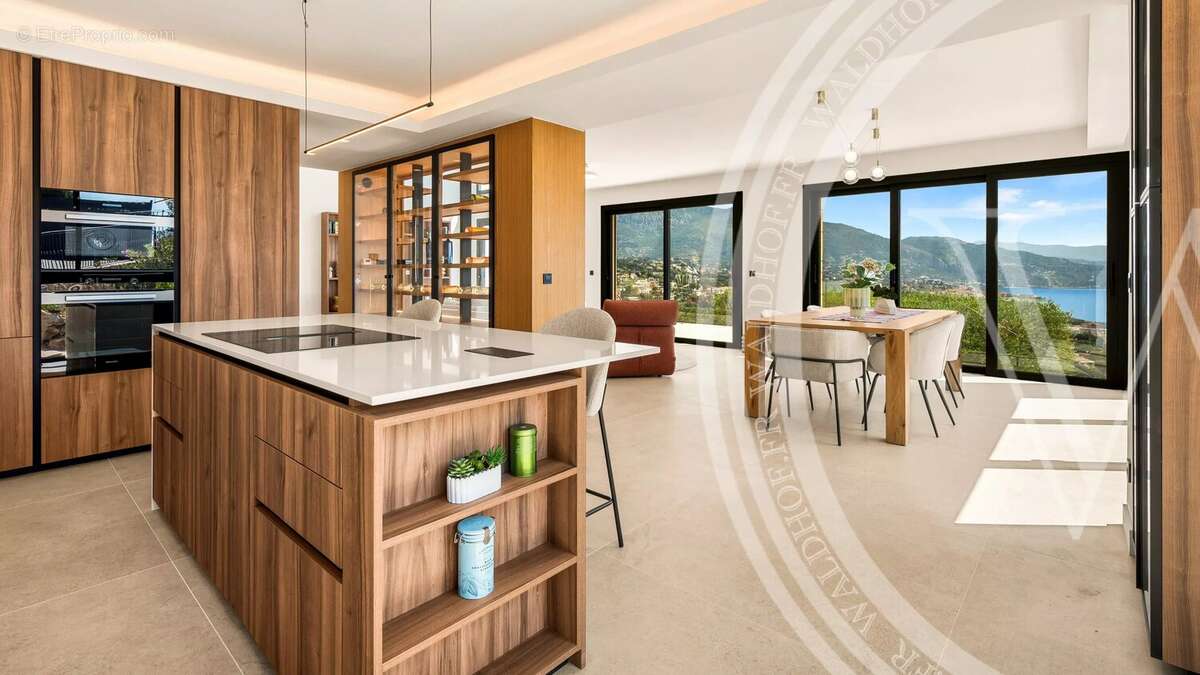 Maison à ROQUEBRUNE-CAP-MARTIN