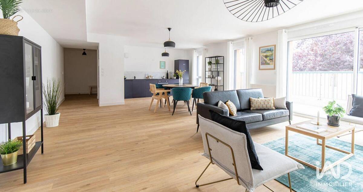 Photo 1 - Appartement à AVRILLE