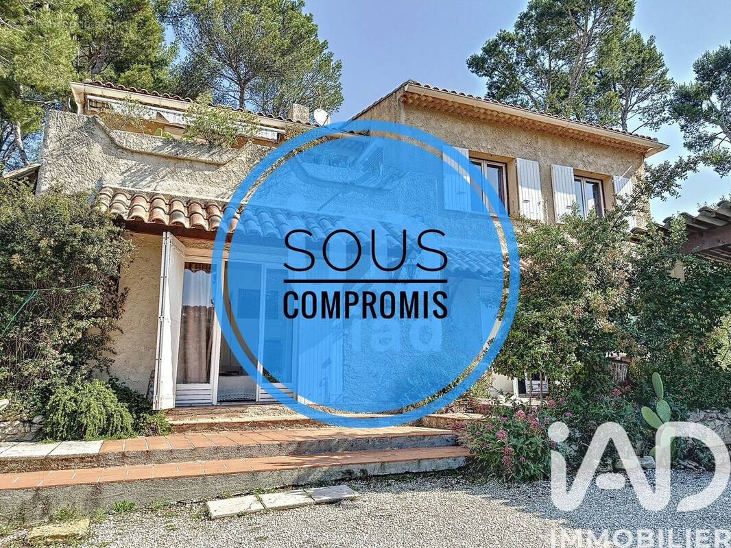 Photo 1 - Maison à CARNOUX-EN-PROVENCE
