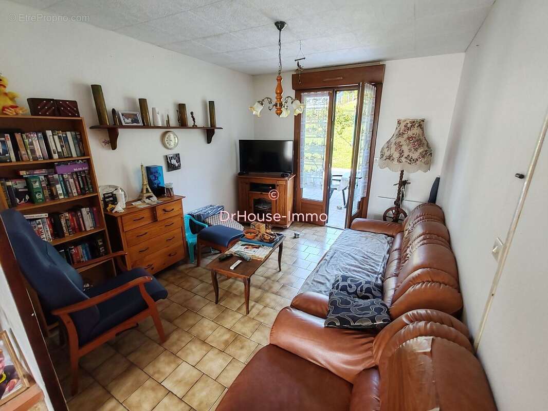 Maison à VAUX-SUR-VIENNE