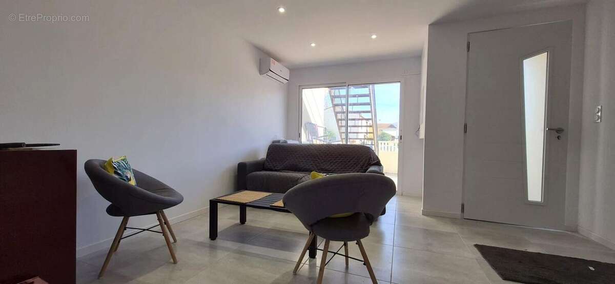 Appartement à SAINT-ESTEVE