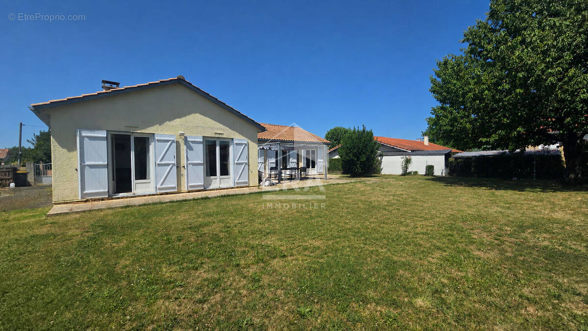 Maison à VIC-EN-BIGORRE