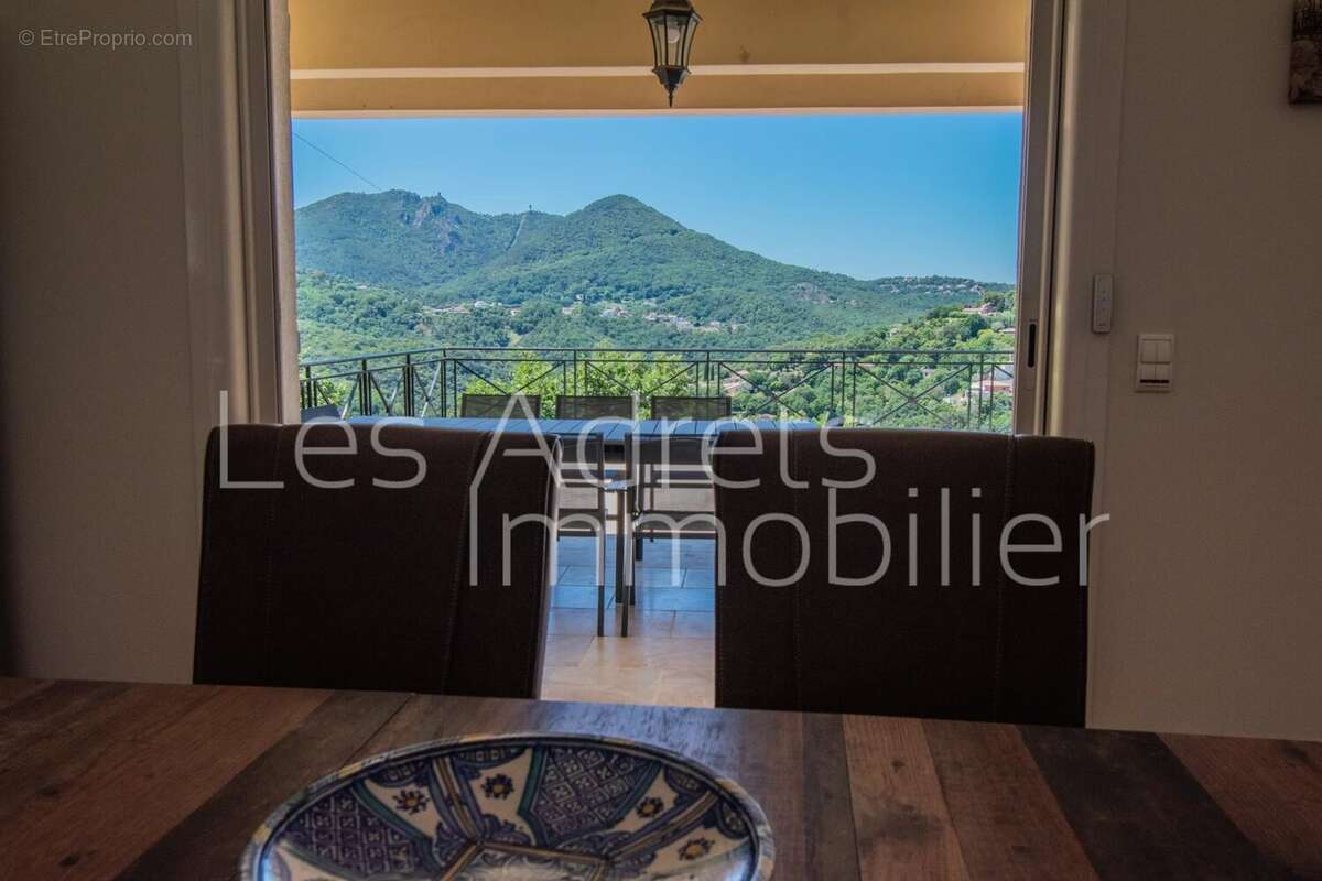 Maison à LES ADRETS-DE-L'ESTEREL