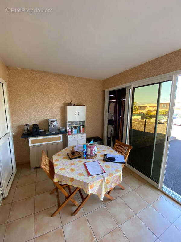 Appartement 45 m² à Le Port  - photo 2