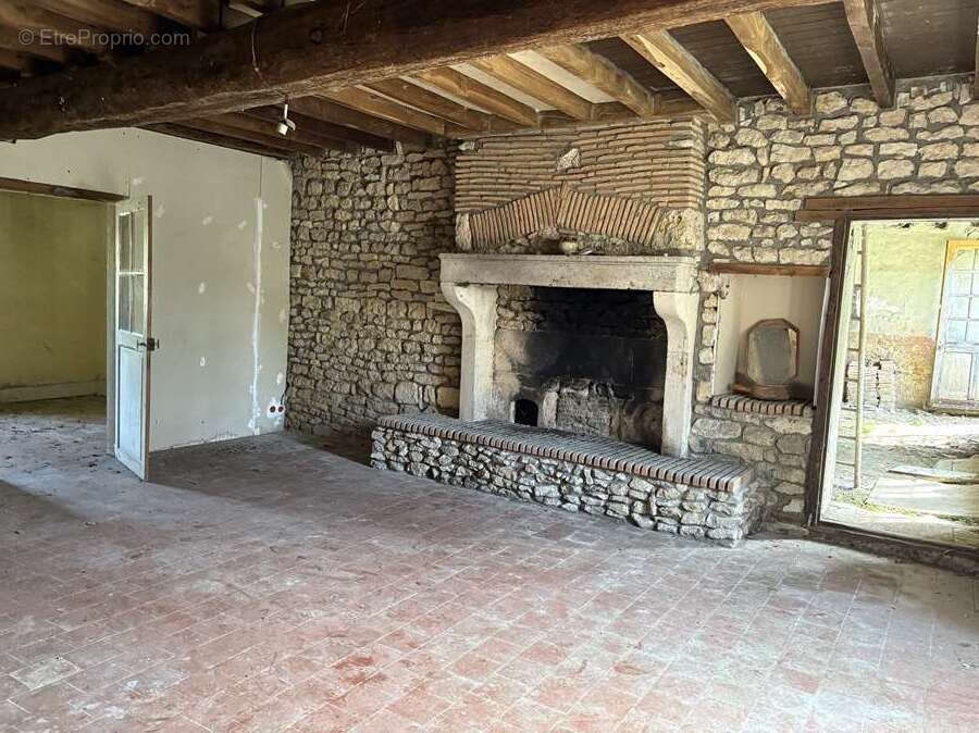 Maison à VARZY