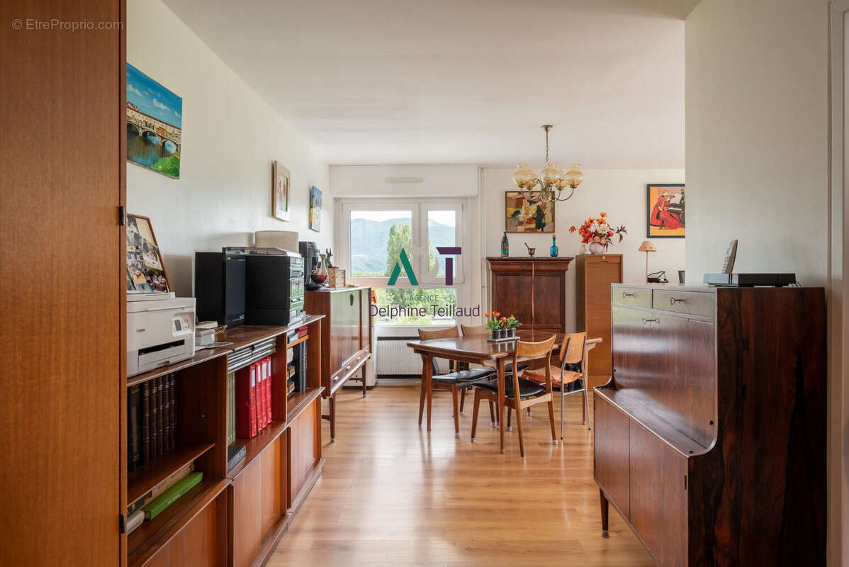Appartement à MEYLAN