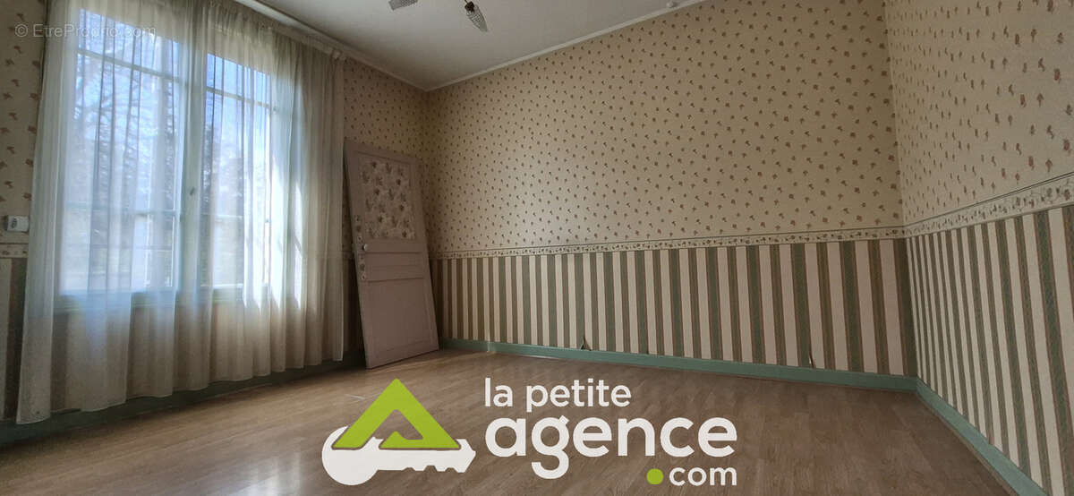 Maison à MONTLUCON