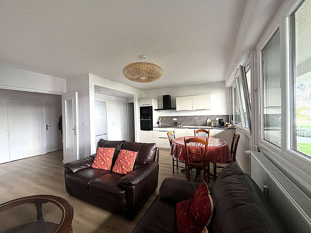 Appartement à SAINT-CYR-SUR-LOIRE