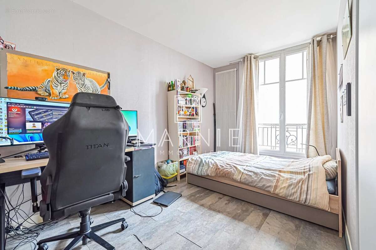 Appartement à PARIS-15E