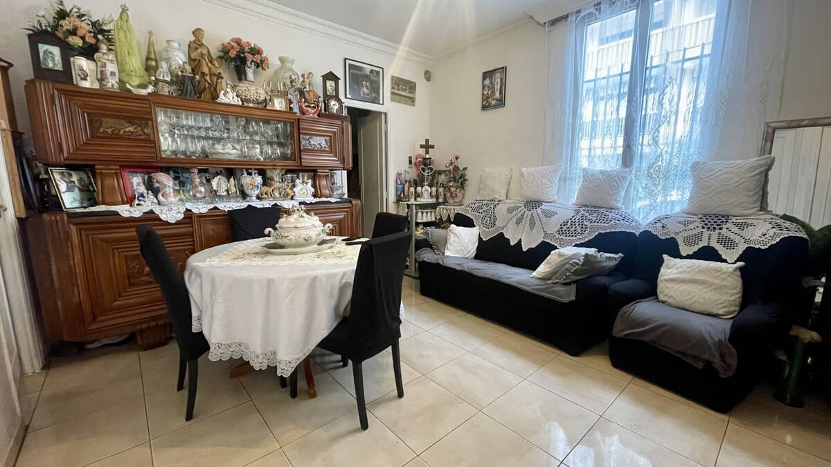 Appartement à LE CANNET