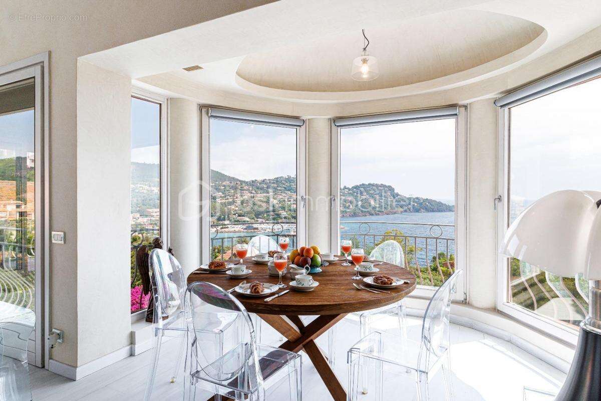 Maison à SAINT-RAPHAEL