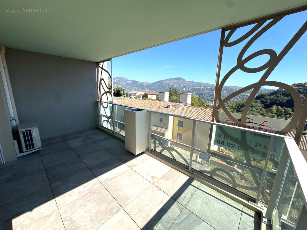 Appartement à GATTIERES