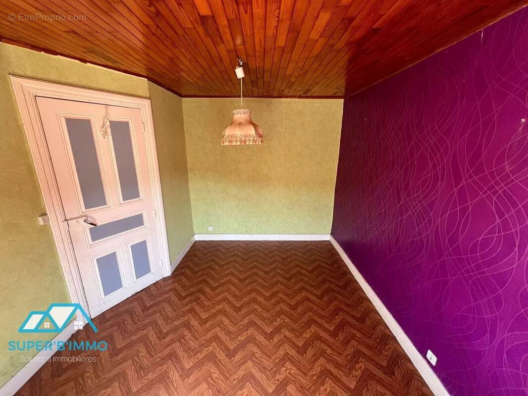 MAISON - 140 m2 - Terrain et dépendance - photo 12