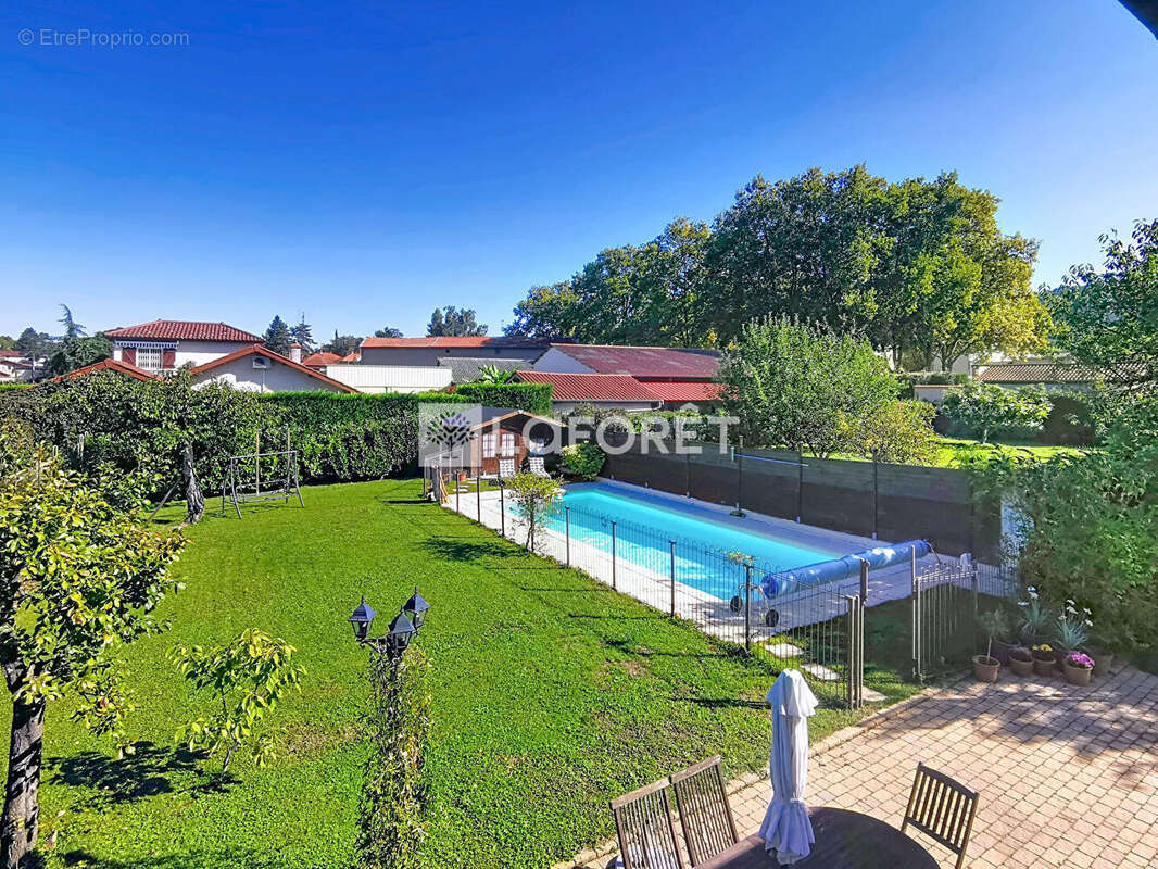 Maison à FLEURIEU-SUR-SAONE