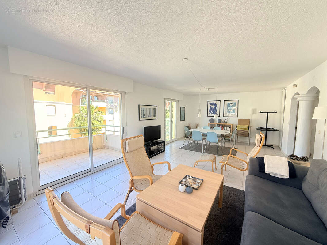 Appartement à FREJUS