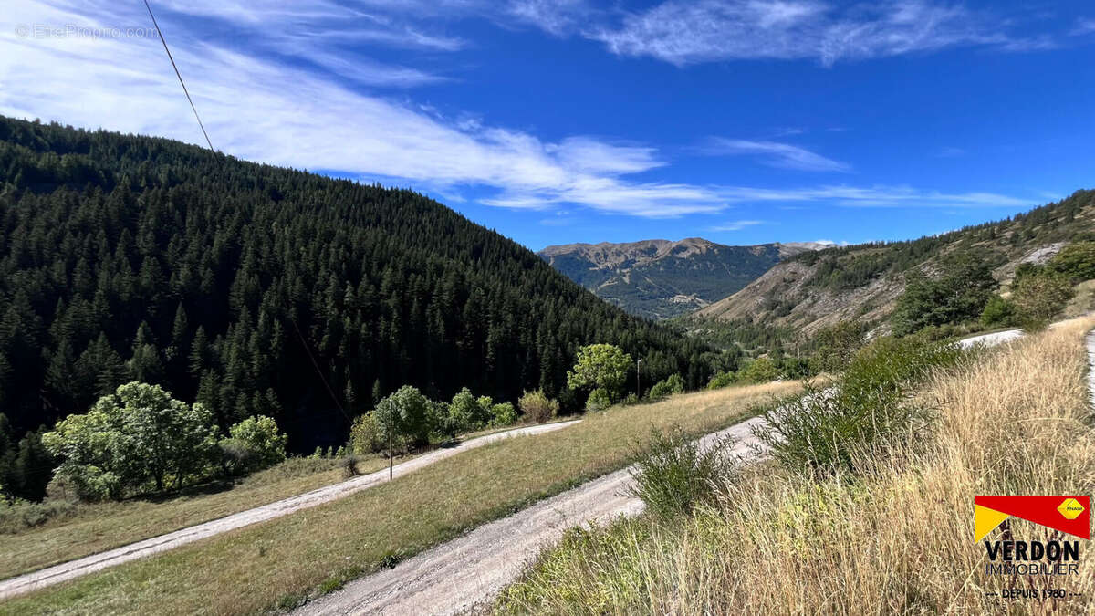 Photo 2 - Maison à ALLOS