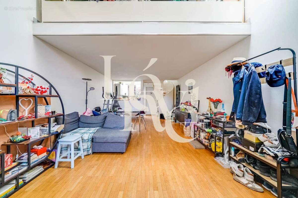 Appartement à CHARENTON-LE-PONT