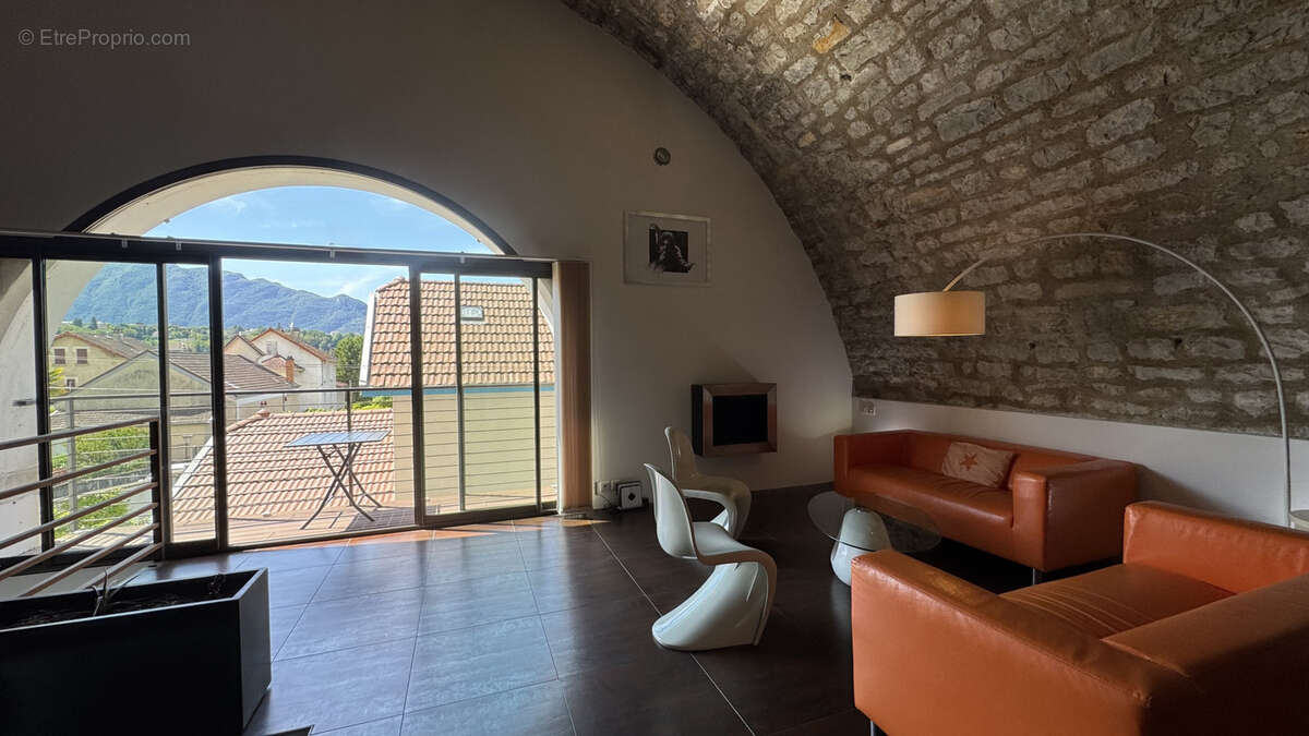 Appartement à AIX-LES-BAINS