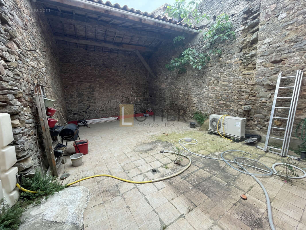 Maison à CAPENDU